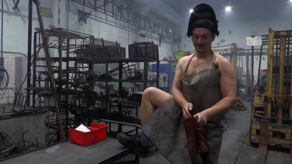 Maďarskí oceliari nafotili kalendár na charitatívne účely