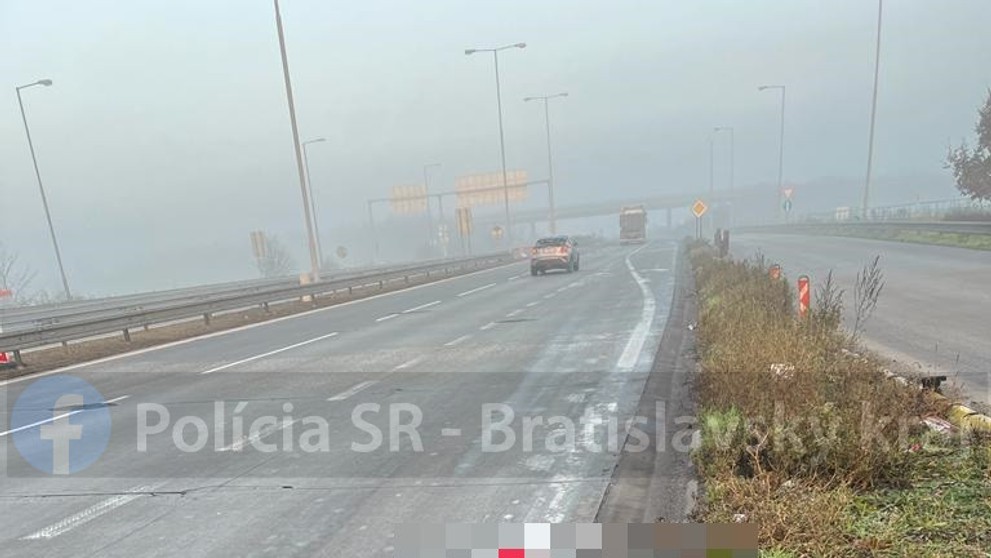 Bezvláne telo ležalo na ceste v pripájacom jazdnom pruhu diaľnice D2 v smere na Slovensko 