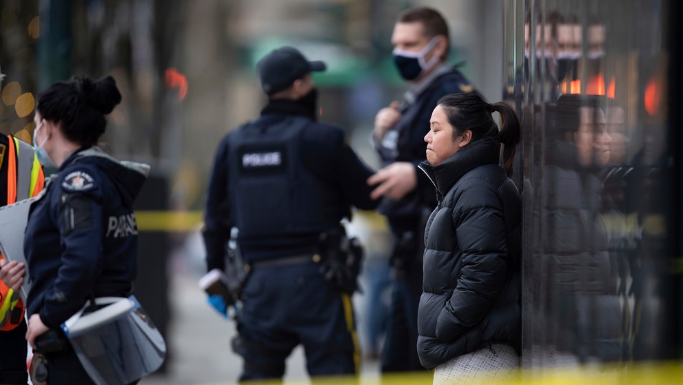 Muž vo Vancouveri pobodal šiestich ľudí