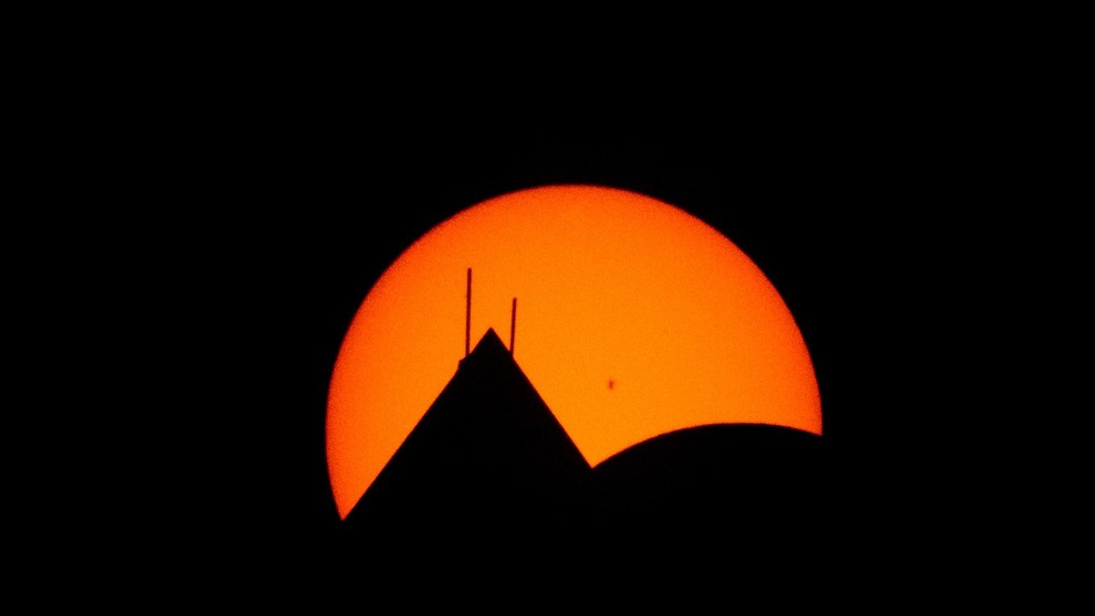 Úplné zatmenie Slnka