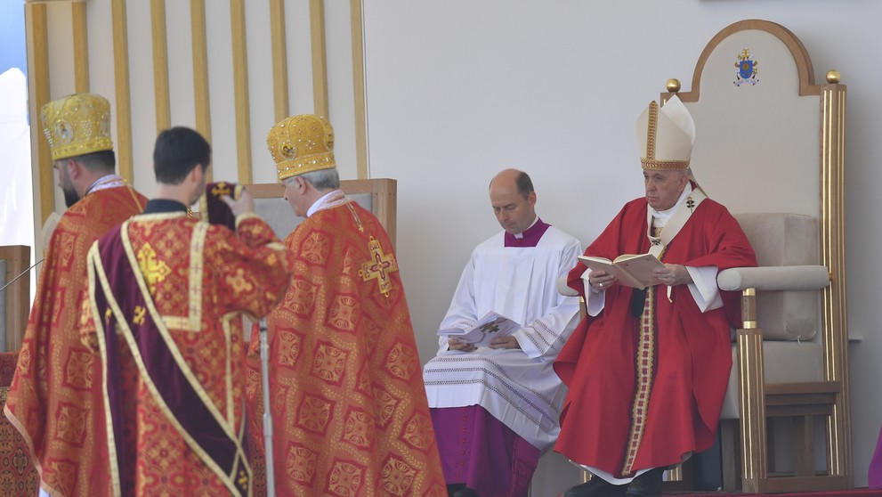 Pápež predsedá gréckokatolíckej omši