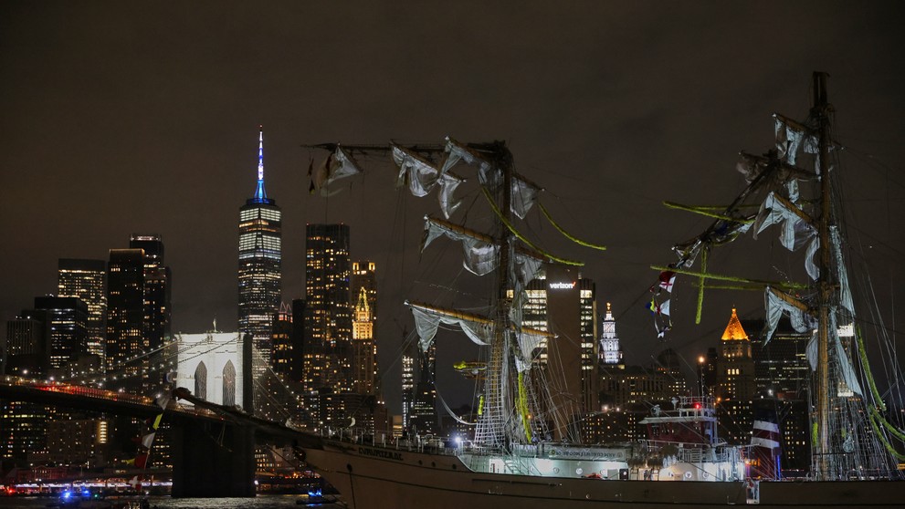 Do populárneho mosta v New Yorku narazila loď