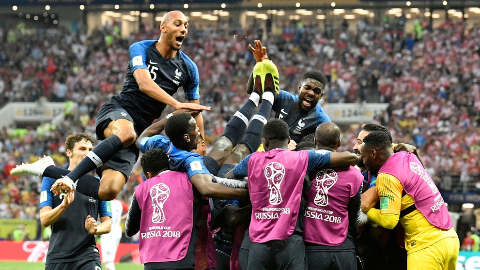 Oslavy futbalistov Francúzska