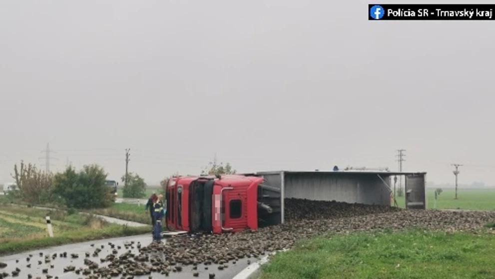 Kamión prevážal repu