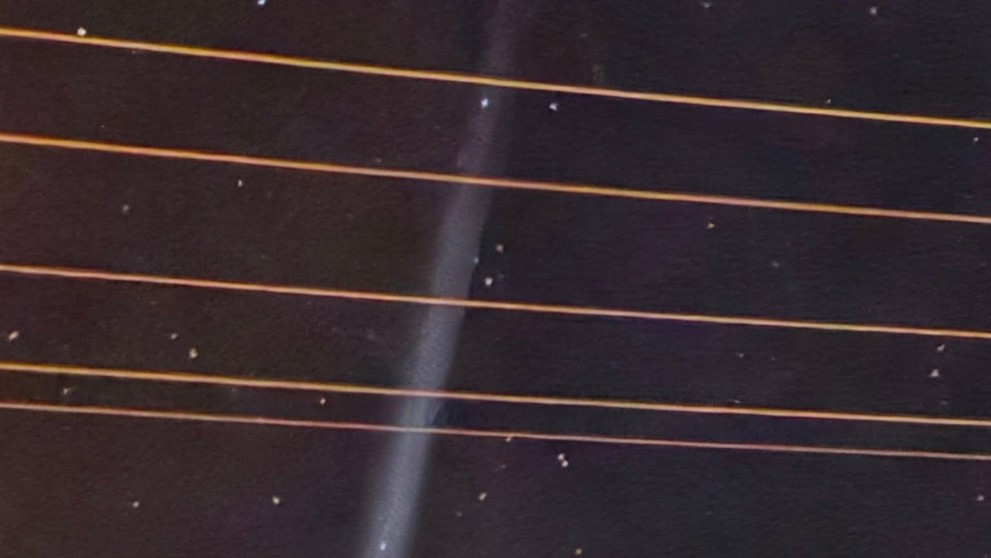 Stopa po čínskej rakete na oblohe