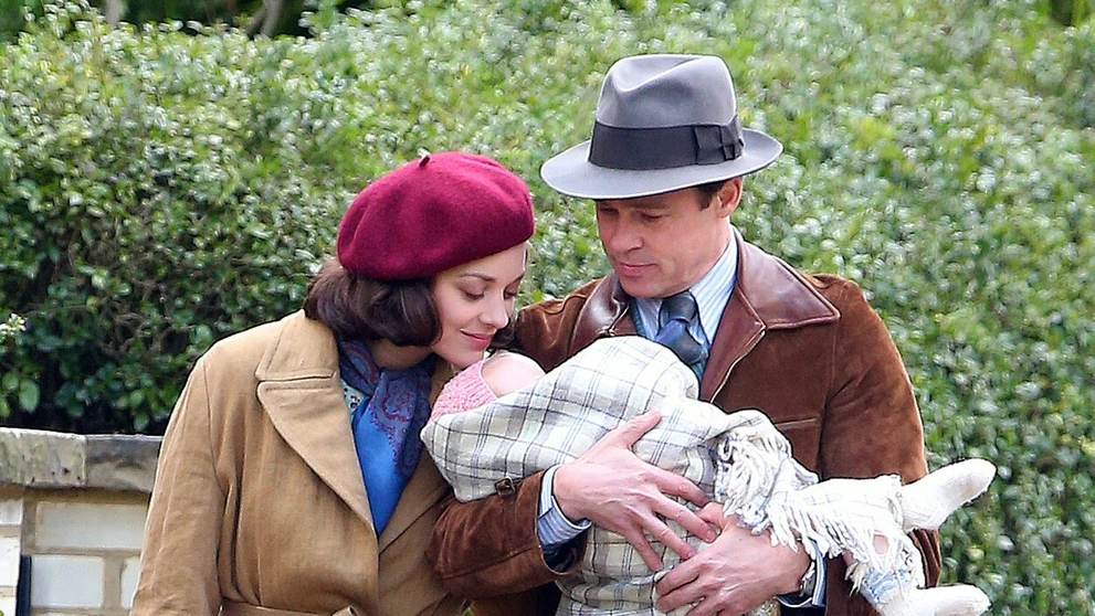 Brad Pitt a Marion Cottilard v novom filme Päť sekúnd ticha.