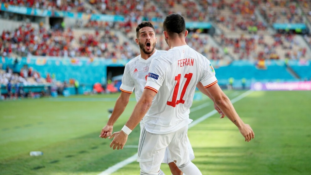 Torres s Kokem oslavujú štvrtý gól.