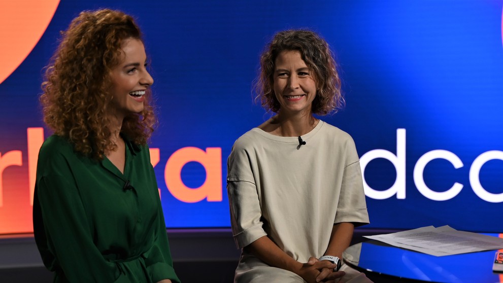 Novinárky Laura Kellöová a Veronika Prušová v Cirkus Politikus s Adelom Ghannamom