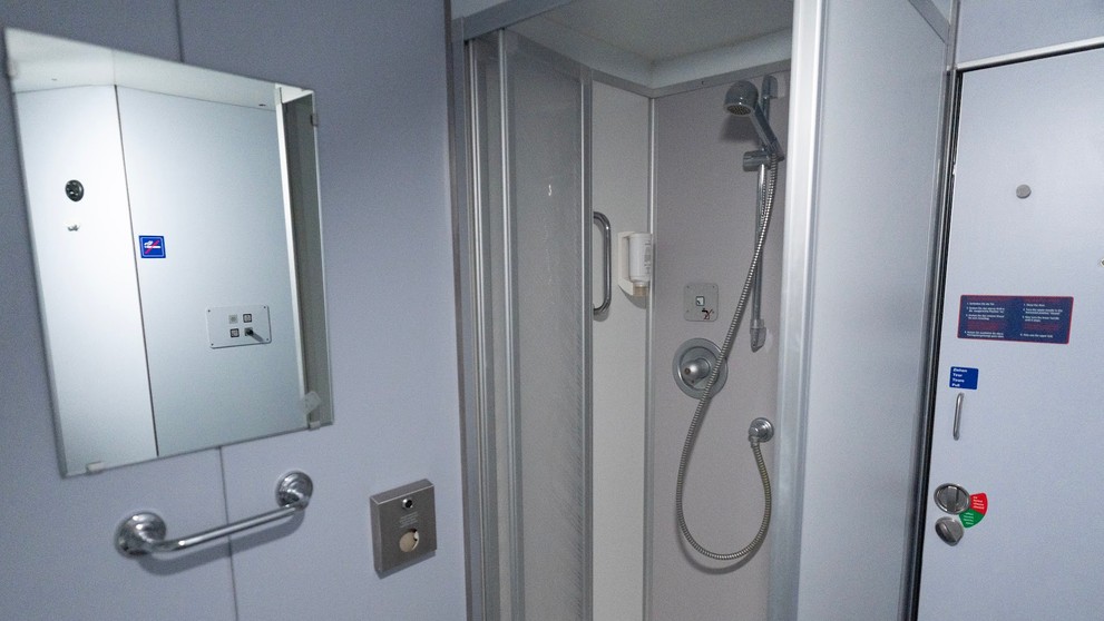 J_Sprcha pre 2 triedu____