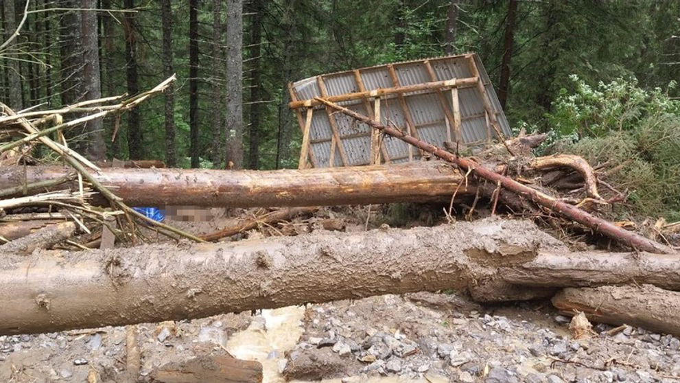 Smrtiaci prístrešok.