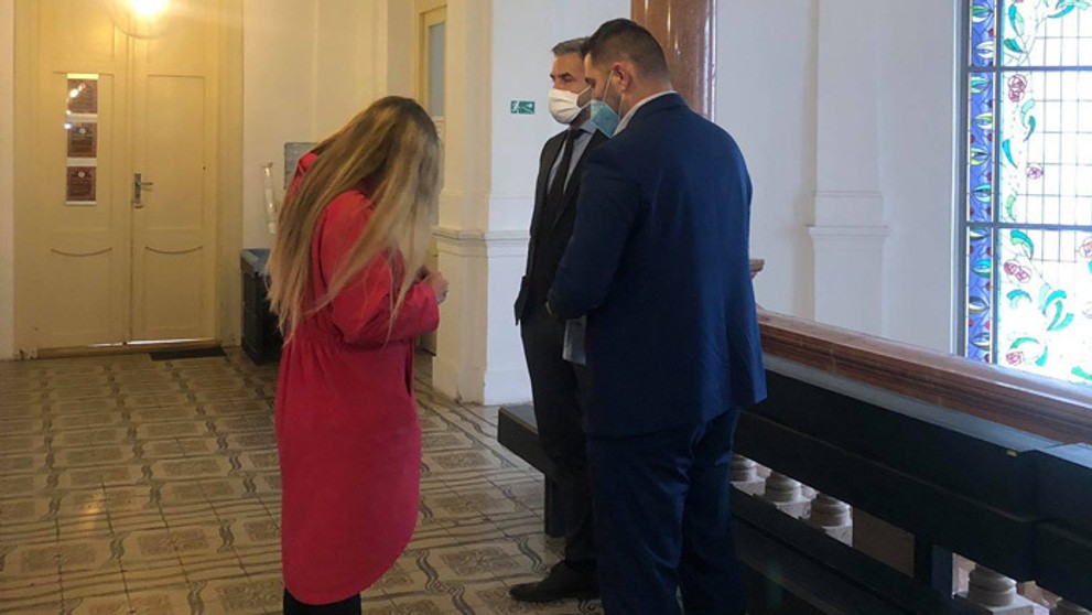 Advokát Tomáš Rosina s klientom Michalom Buchtom.