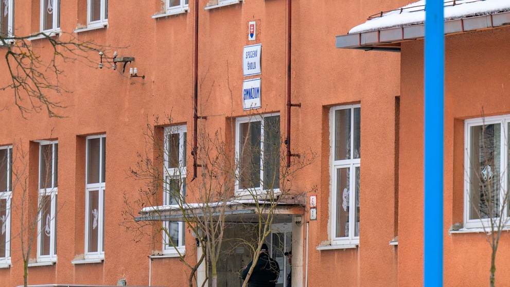 Budova gymnázia, kde došlo k útoku nožom v meste Spišská Stará Ves