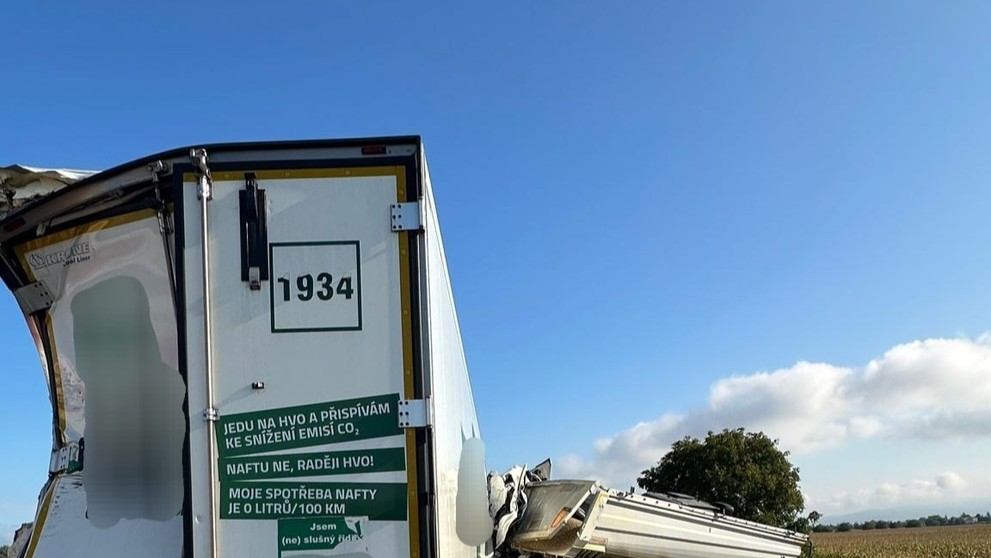 Nehoda kamiónov na diaľnici D1