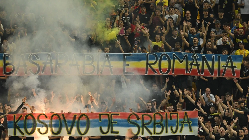 Nápisy, ktoré vytiahli priaznivci ultras.