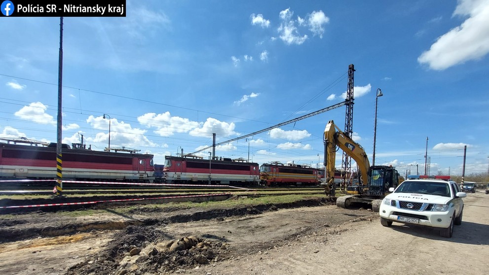 Bomba z 2. svetovej vojny, ktorú našli na železničnej stanici v Nových Zámkoch.