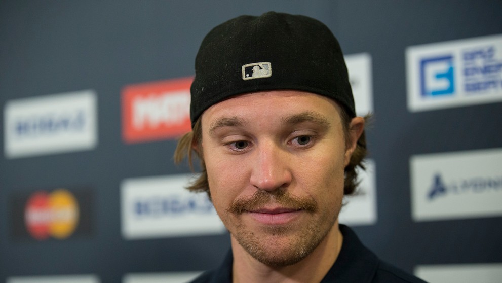 Hokejový brankár HC Slovan Bratislava Justin Pogge