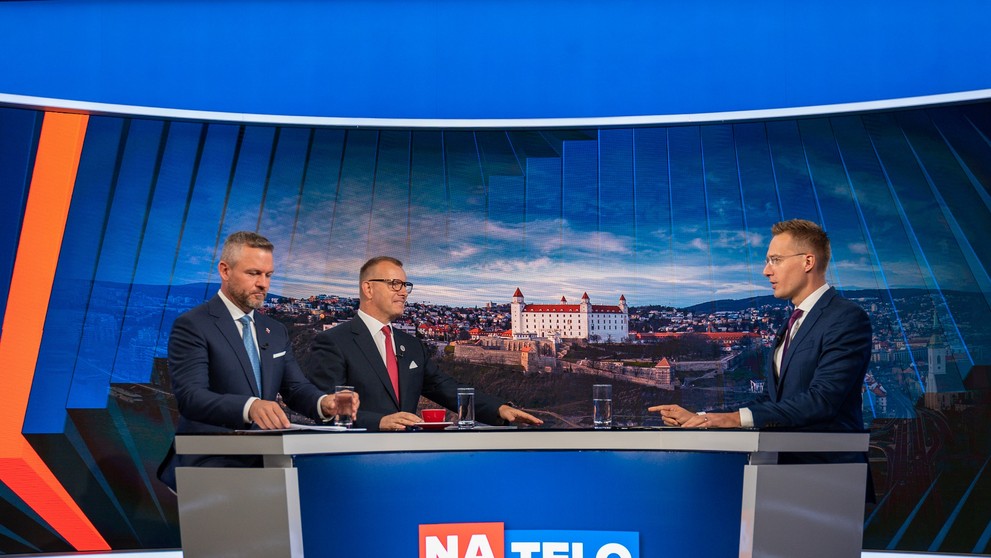 Hosťami prvého Na telo po letnej prestávke boli Peter Pellegrini (Hlas) a Boris Kollár (Sme rodina)