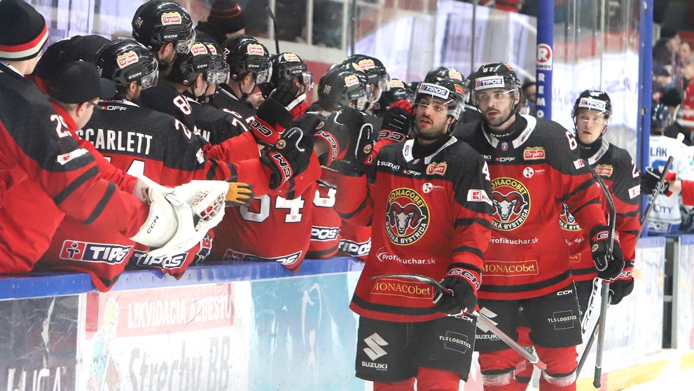 Gólová radosť hráčov Banskej Bystrice.