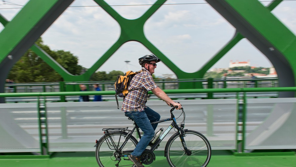 Otvorenie Starého mosta v Bratislave pre chodcov a cyklistov 