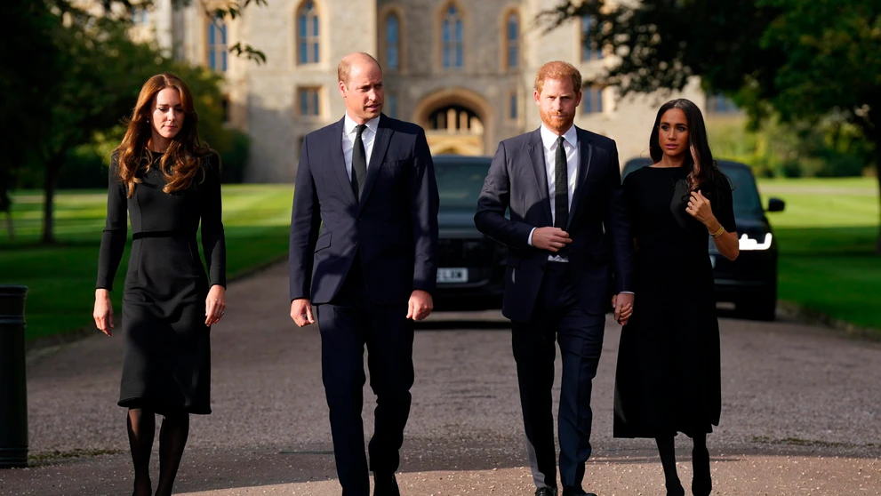 Páry vyšli z hradu Windsor