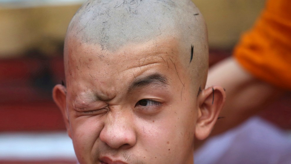 Thajskí chlapci vstúpili do budhistického kláštora