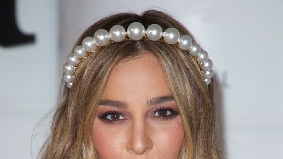 Alisan Porter vo filme Kučeravá Sue