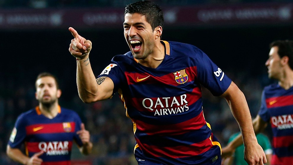 Hráč FC Barcelona Luis Suarez na archívnej snímke počas zápasu La Ligy.