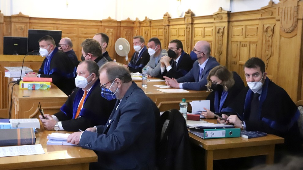 Obžalovaní v kauze Dobytkár.