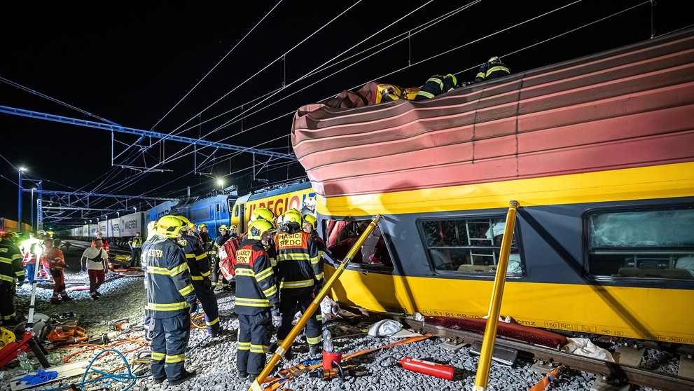 Zrážka vlakov v Pardubiciach.