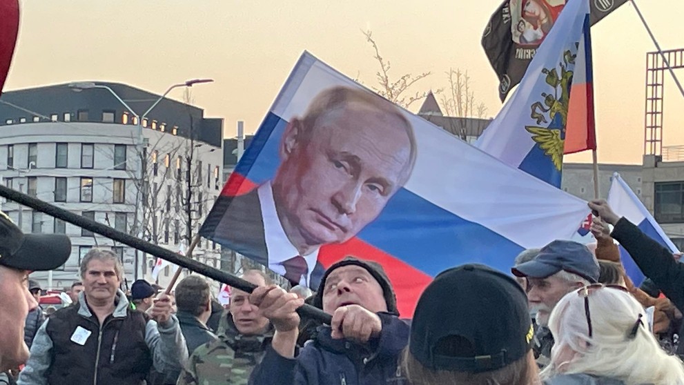 Protesty pred prezidentským palácom.