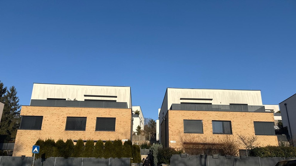 Polícia zasahuje v dome Zuzany Šubovej