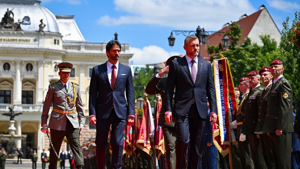 Prehliadka armády prezidentom po inaugurácii.