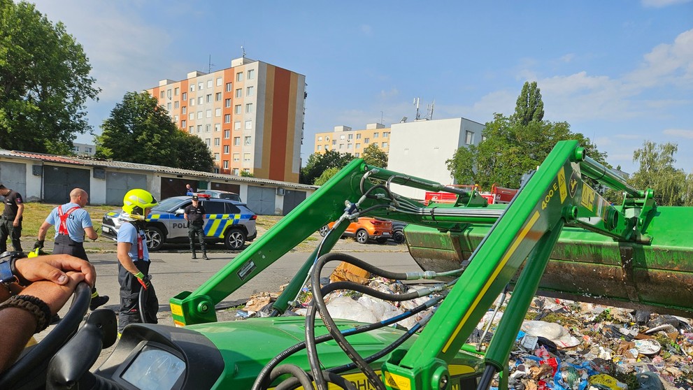 Požiar odpadu.