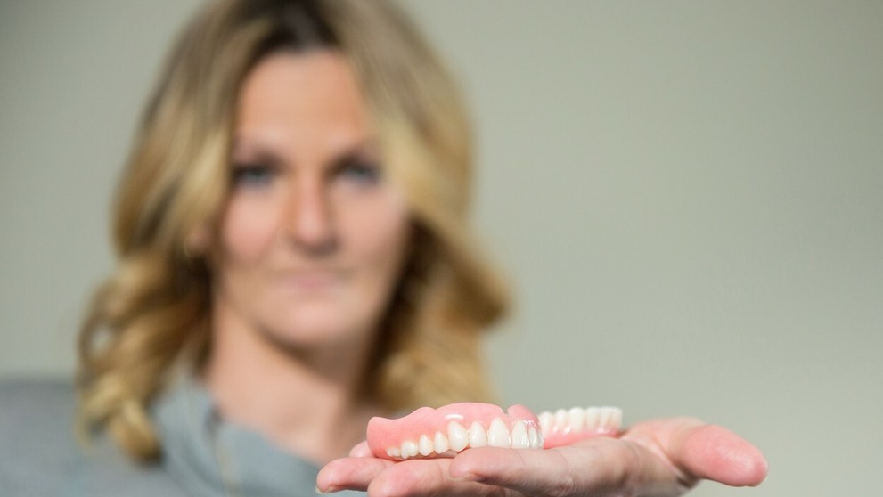 Skye Simpsons prišla o zuby.