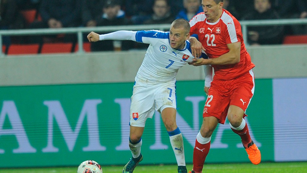 Vladimír Weiss a Luc Zuffi (Švajčiarsko) v prípravnom zápase na ME 2016.