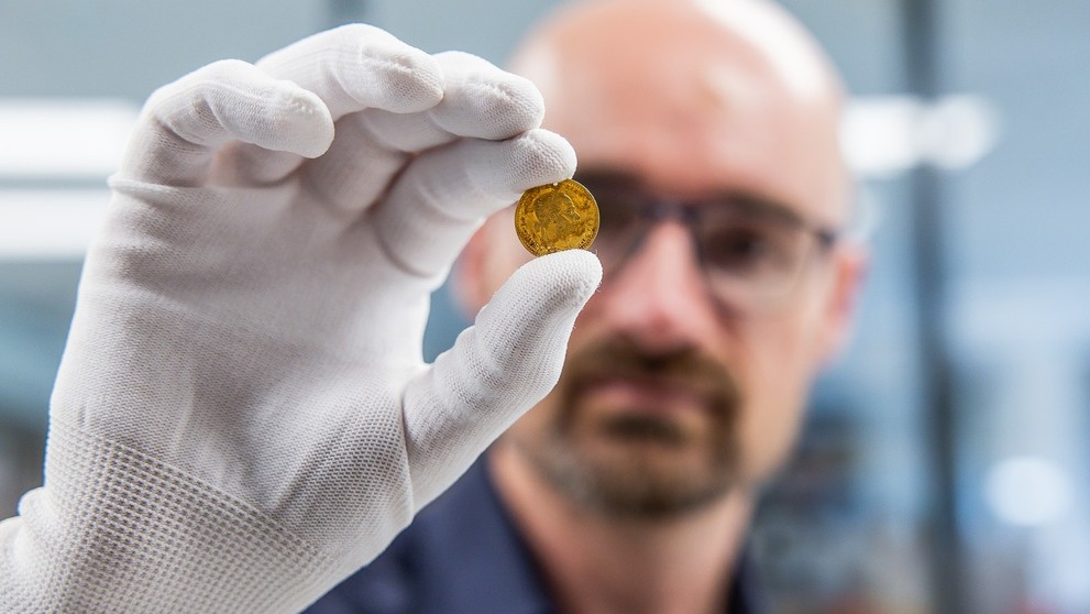 Súčasťou pokladu boli mince aj šperky.