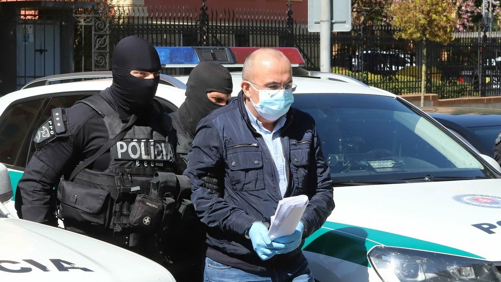 Kajetán Kičura prichádza na súd.