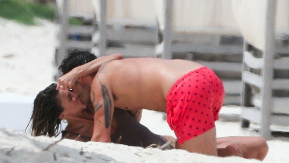 Ed Westwick si užíval s krásnou priateľkou Jessicou Serfaty. 