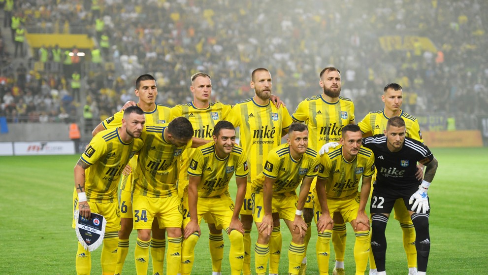 Na snímke hráči základnej jedenástky Košíc.