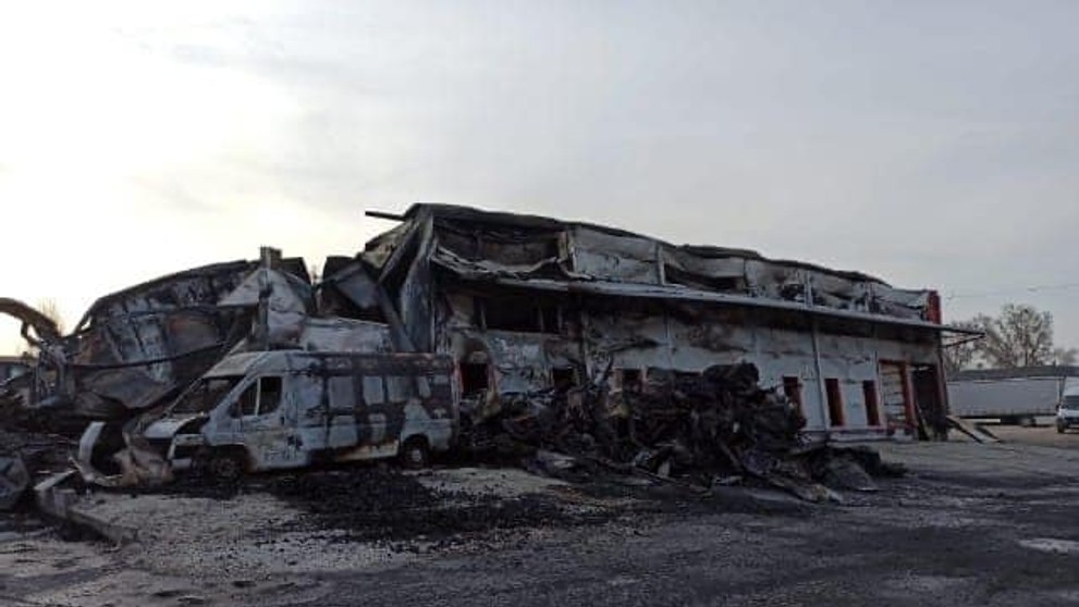 Požiar skladovej haly v Nových Zámkoch