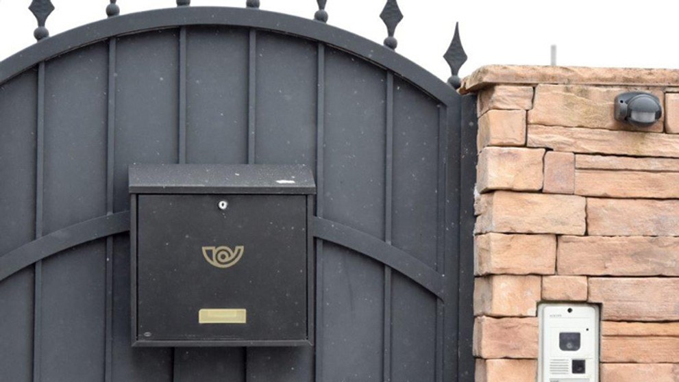 Vstupná brána domu talianskeho podnikateľa Antonina Vadalu v Trebišove.