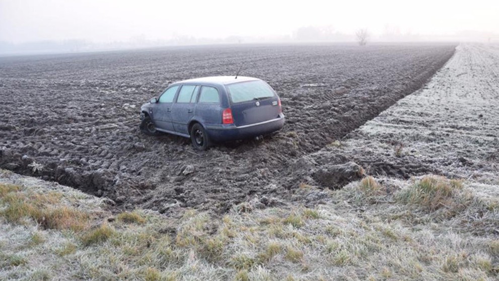 Chodca zrazilo na diaľnici D2 auto.