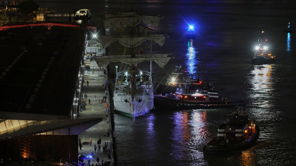 Do populárneho mosta v New Yorku narazila loď