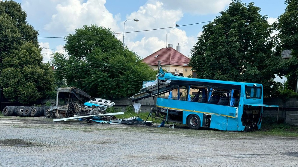 Vrak autobusu.