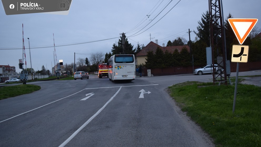 Autobus zrazil v Dunajskej Strede cyklistku.