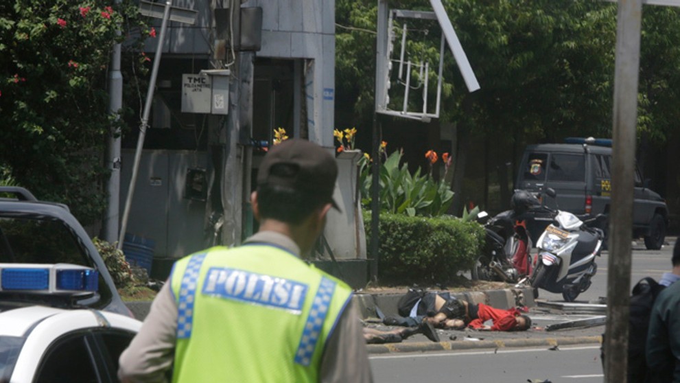 Hlavným mestom Indonézie otriaslo niekoľko výbuchov.