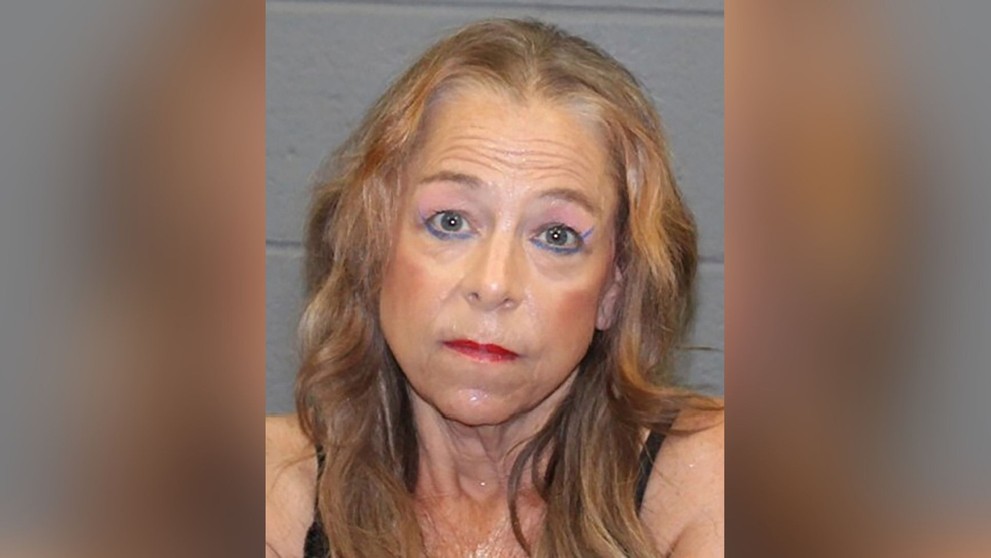 Žena mala väzniť svojho nevlastného syna v dome