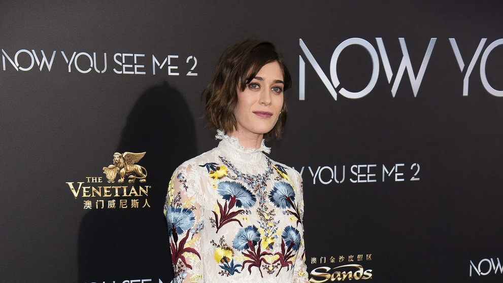 Lizzy Caplan