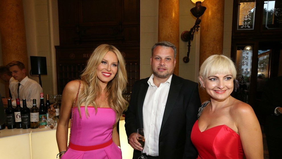 Simona Krainová (vľavo)