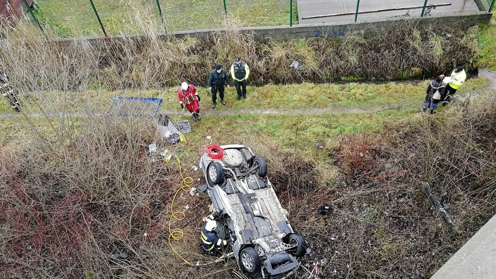 Hráči Lipska oslavujú triumf proti Augsburgu.
